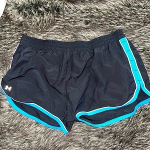 Xl semi fit under armor athletic shorts